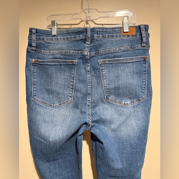 Judy Blue Jeans Women’s 11/30 Skinny Fit Denim Distressed JB88212 - Picture 6 of 10